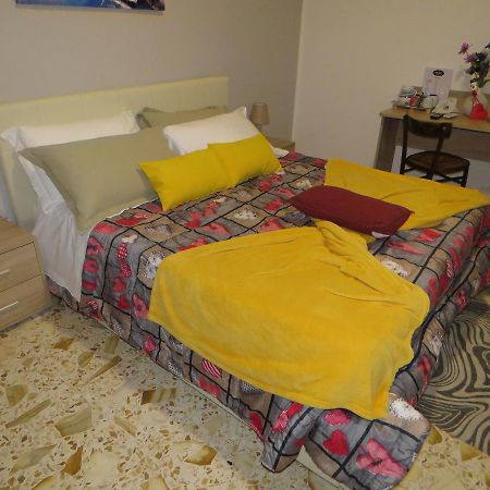 B & B Leti Battipaglia Luaran gambar