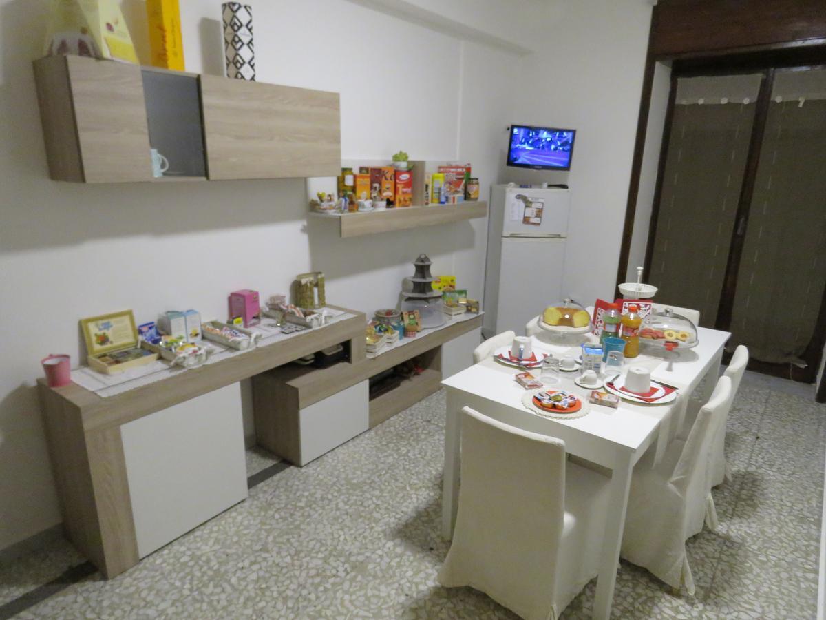 B & B Leti Battipaglia Luaran gambar