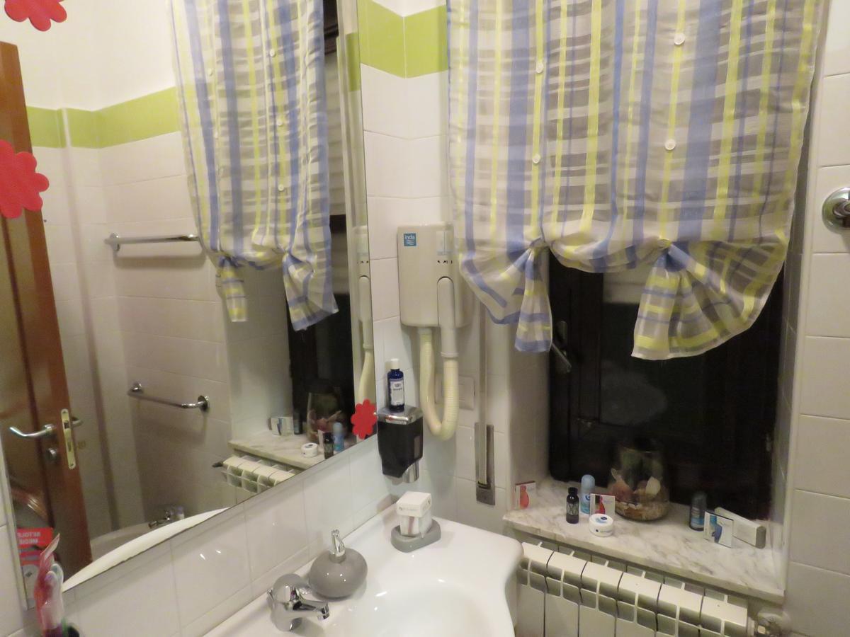 B & B Leti Battipaglia Luaran gambar
